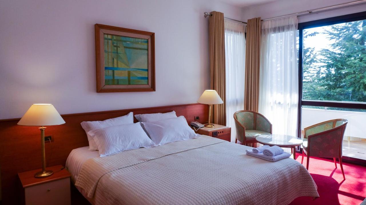 Chateau Linza Resort Tirana Buitenkant foto