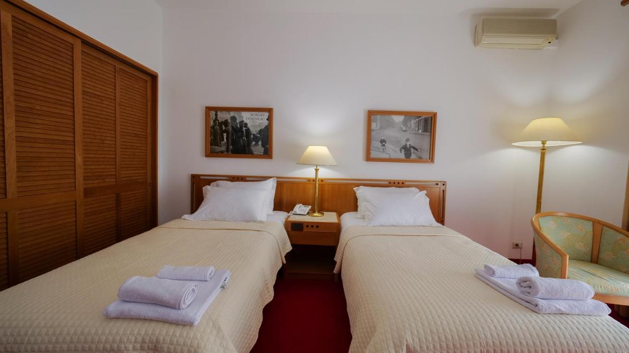 Chateau Linza Resort Tirana Buitenkant foto