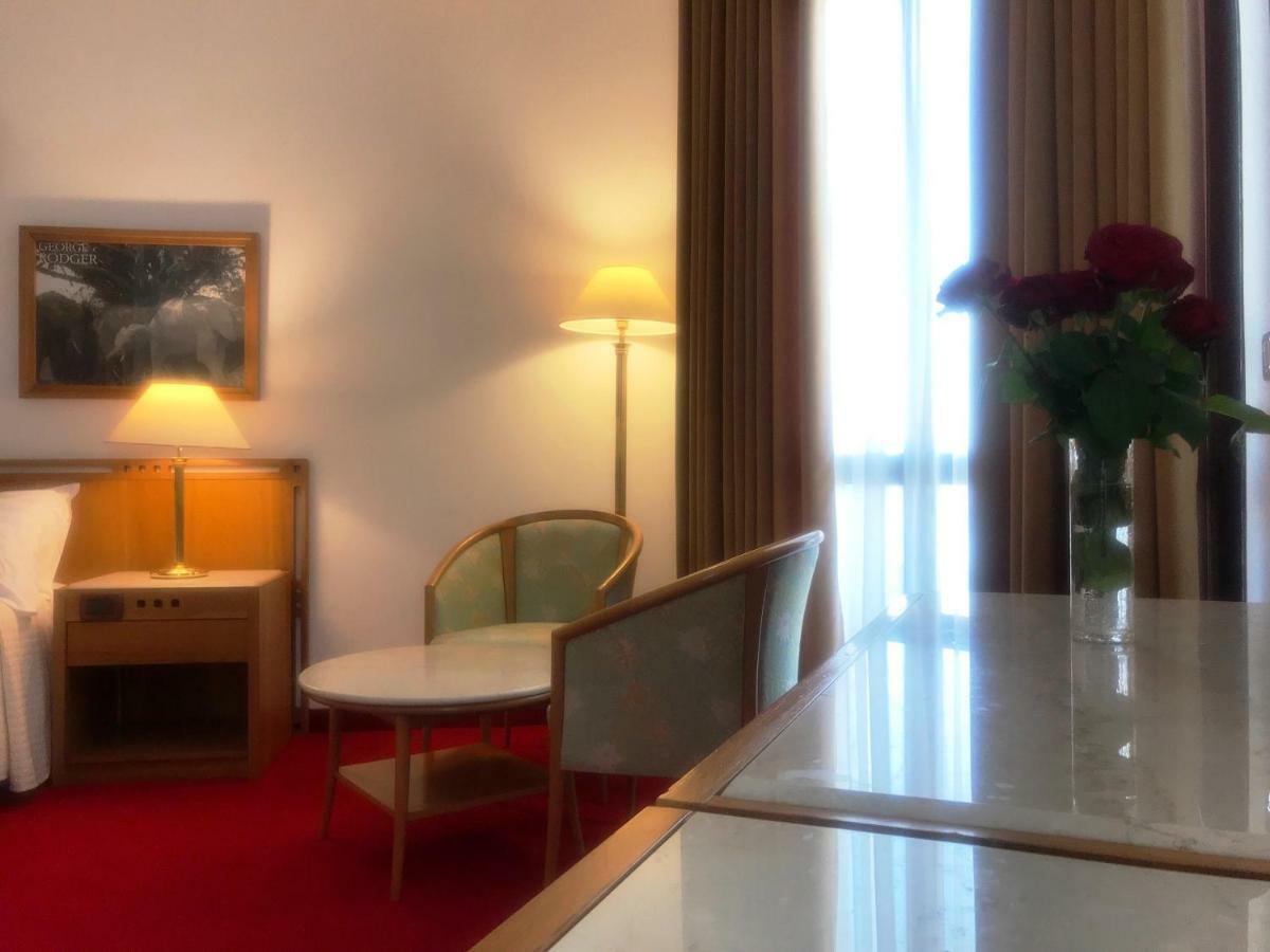 Chateau Linza Resort Tirana Buitenkant foto